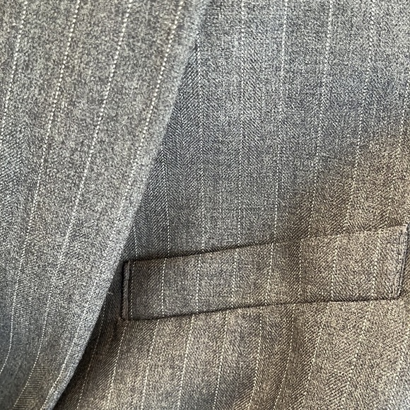 Calvin Klein Suit Jacket size 4, Grey Pinstripe Fitted Waist - Picture 5 of 5